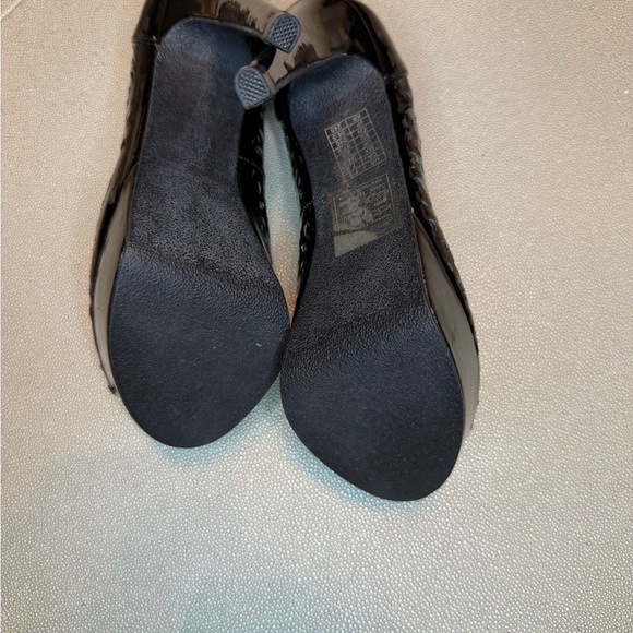 Forever 21 Black Cutout Peep-Toe Heels - Picture 13 of 15